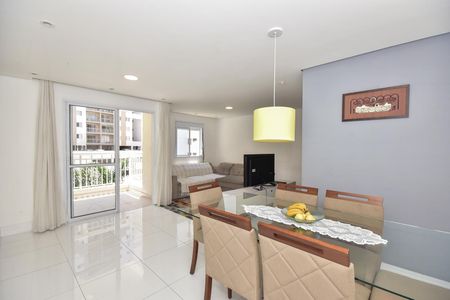 Apartamento à venda com 73m², 2 quartos e 1 vagaSala