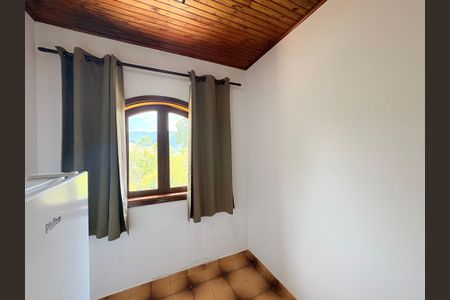 Casa de condomínio à venda com 4000m², 4 quartos e 6 vagasÁrea para despensa