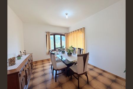 Casa de condomínio à venda com 4000m², 4 quartos e 6 vagasSala de Jantar