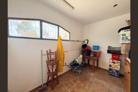 Casa de condomínio à venda com 4000m², 4 quartos e 6 vagasDepósito