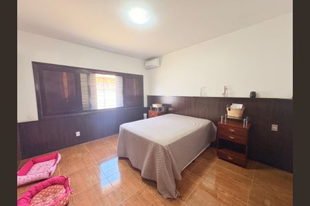 Casa de condomínio à venda com 4000m², 4 quartos e 6 vagasSuíte