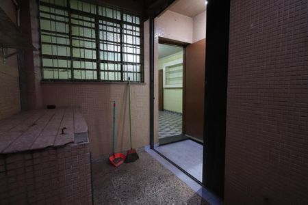 Casa à venda com 115m², 2 quartos e 1 vagaÁrea de Serviço