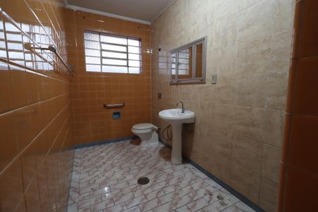 Casa à venda com 115m², 2 quartos e 1 vagaBanheiro