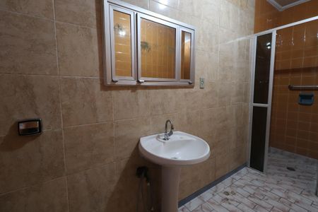 Casa à venda com 115m², 2 quartos e 1 vagaBanheiro