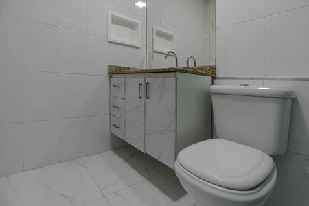 Apartamento para alugar com 65m², 2 quartos e 1 vaga Apartamento para alugar com 65m², 2 quartos e 1 vagaBanheiro Social