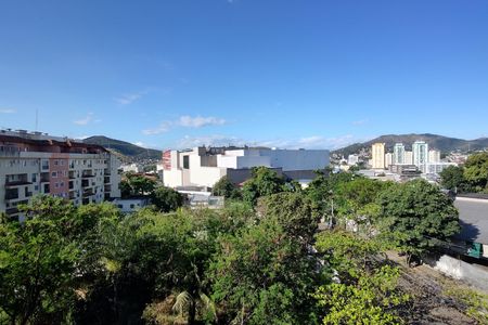 Apartamento para alugar com 85m², 2 quartos e 1 vagaVista