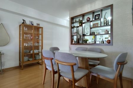 Apartamento para alugar com 85m², 2 quartos e 1 vagaSala