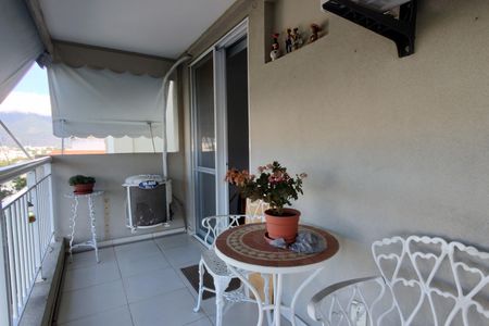 Apartamento para alugar com 85m², 2 quartos e 1 vagaVaranda