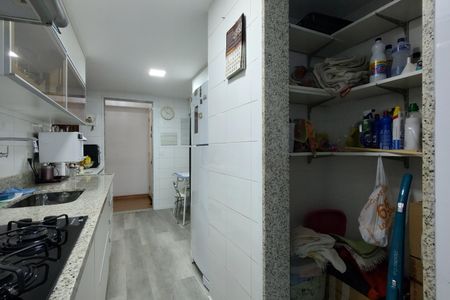Apartamento para alugar com 85m², 2 quartos e 1 vagaCozinha - Armários