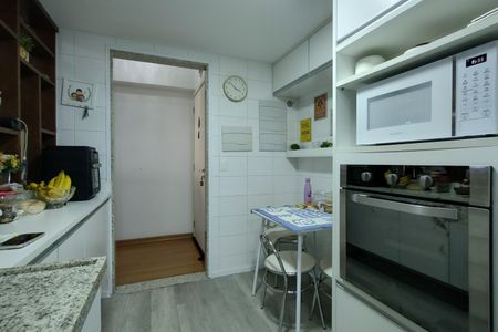 Apartamento para alugar com 85m², 2 quartos e 1 vagaCozinha - Armários
