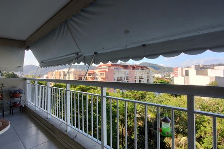 Apartamento para alugar com 85m², 2 quartos e 1 vagaVaranda