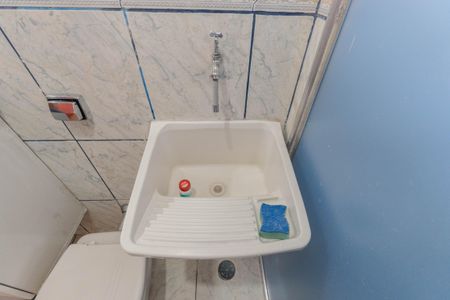 Apartamento à venda com 42m², 2 quartos e 1 vagaBanheiro Social