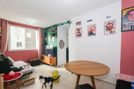 Sala de apartamento para alugar com 2 quartos, 43m² em Jardim Monte Alegre, Taboão da Serra