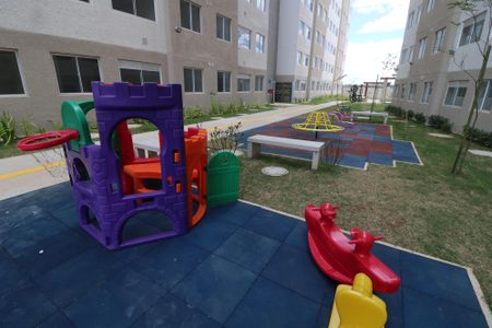 Apartamento para alugar com 34m², 2 quartos e sem vagaÁrea comum - Playground
