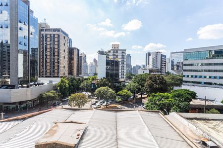 Apartamento à venda com 67m², 2 quartos e 2 vagasVista da Suíte 1