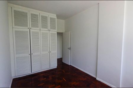 Apartamento à venda com 118m², 3 quartos e 1 vagaQuarto 2