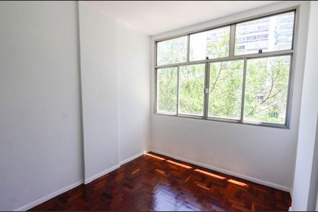 Apartamento à venda com 118m², 3 quartos e 1 vagaQuarto 2