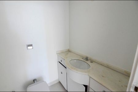 Apartamento à venda com 118m², 3 quartos e 1 vagaBanheiro da Suíte