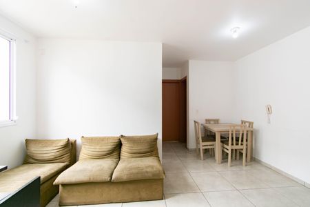Sala de apartamento para alugar com 2 quartos, 70m² em Olaria, Canoas