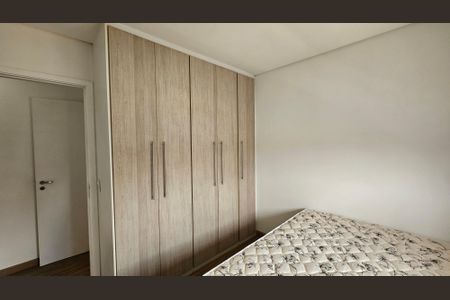 Apartamento à venda com 72m², 2 quartos e 1 vaga