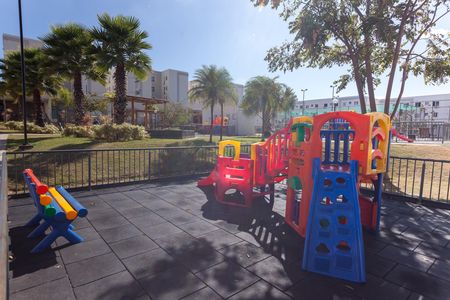 Apartamento para alugar com 45m², 2 quartos e 1 vaga Apartamento para alugar com 45m², 2 quartos e 1 vagaÁrea comum - Playground