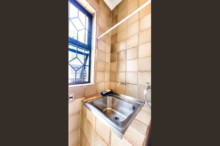 Casa à venda com 450m², 5 quartos e 2 vagas Casa à venda com 450m², 5 quartos e 2 vagasLavanderia