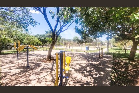 Casa à venda com 450m², 5 quartos e 2 vagas Casa à venda com 450m², 5 quartos e 2 vagasPraça Pública na frente