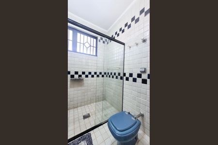 Casa à venda com 450m², 5 quartos e 2 vagas Casa à venda com 450m², 5 quartos e 2 vagasBanheiro Social