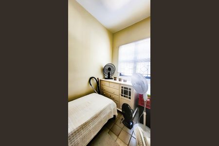 Casa à venda com 450m², 5 quartos e 2 vagas Casa à venda com 450m², 5 quartos e 2 vagasQuarto de Serviço