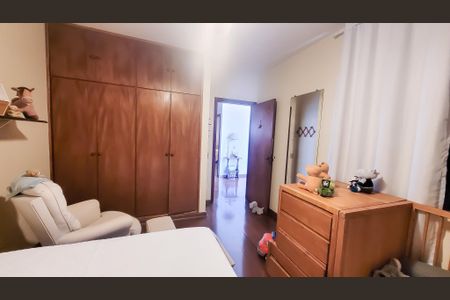 Casa à venda com 450m², 5 quartos e 2 vagas Casa à venda com 450m², 5 quartos e 2 vagasSuite