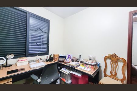 Casa à venda com 450m², 5 quartos e 2 vagas Casa à venda com 450m², 5 quartos e 2 vagasEscritório da Suite Master