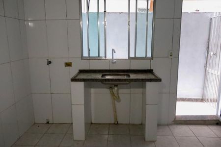 Cozinha de casa para alugar com 1 quarto, 30m² em Vila Yolanda, Osasco