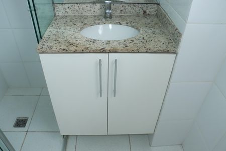 Casa de condomínio para alugar com 70m², 2 quartos e 2 vagasBanheiro Social