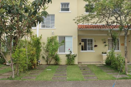 Casa de condomínio para alugar com 70m², 2 quartos e 2 vagasFachada