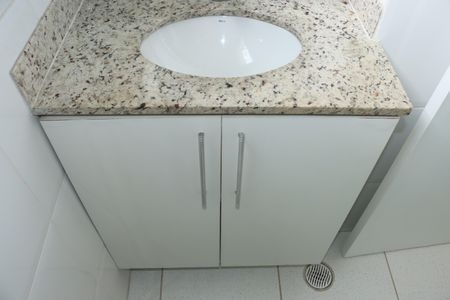 Casa de condomínio para alugar com 70m², 2 quartos e 2 vagasBanheiro Suíte