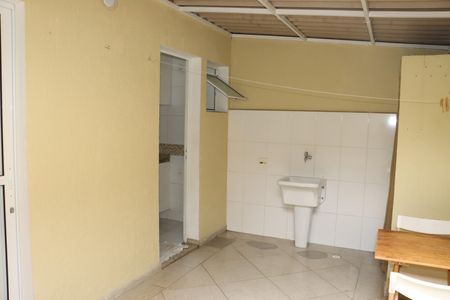 Casa de condomínio para alugar com 70m², 2 quartos e 2 vagasÁrea de Serviço