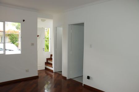 Casa de condomínio para alugar com 70m², 2 quartos e 2 vagasSala
