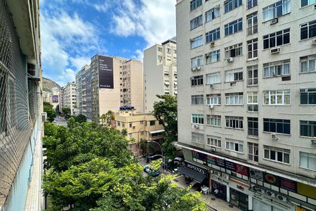 Apartamento à venda com 160m², 3 quartos e sem vaga Apartamento à venda com 160m², 3 quartos e sem vagaSala