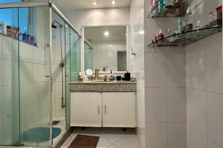 Apartamento à venda com 160m², 3 quartos e sem vaga Apartamento à venda com 160m², 3 quartos e sem vagaSuíte