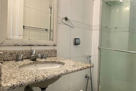 Apartamento à venda com 160m², 3 quartos e sem vaga Apartamento à venda com 160m², 3 quartos e sem vagaBanheiro Social