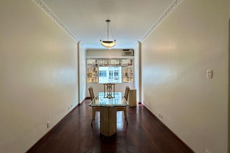 Apartamento à venda com 160m², 3 quartos e sem vaga Apartamento à venda com 160m², 3 quartos e sem vagaSala