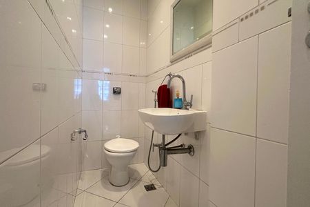 Apartamento à venda com 160m², 3 quartos e sem vaga Apartamento à venda com 160m², 3 quartos e sem vagaLavabo