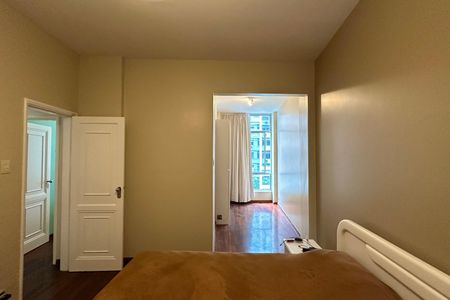 Apartamento à venda com 160m², 3 quartos e sem vaga Apartamento à venda com 160m², 3 quartos e sem vagaSuíte