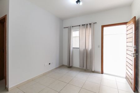 Sala de casa de condomínio para alugar com 2 quartos, 42m² em Parada Xv de Novembro, São Paulo