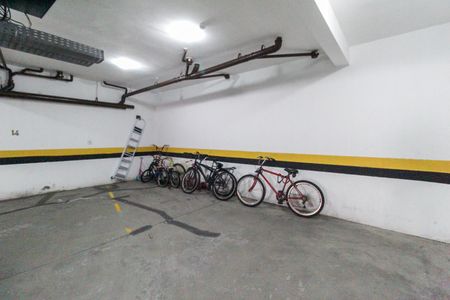 Casa de condomínio para alugar com 42m², 2 quartos e 1 vaga Casa de condomínio para alugar com 42m², 2 quartos e 1 vagaÁrea comum - Bicicletário