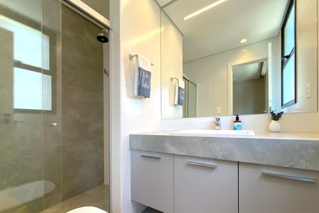 Apartamento à venda com 150m², 4 quartos e 4 vagasBanheiro da Suíte 2