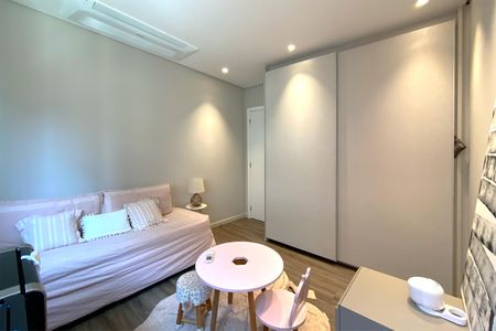 Apartamento à venda com 150m², 4 quartos e 4 vagasSuite 2