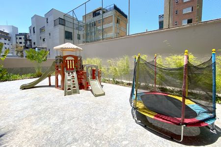 Apartamento à venda com 150m², 4 quartos e 4 vagasÁrea comum - Playground