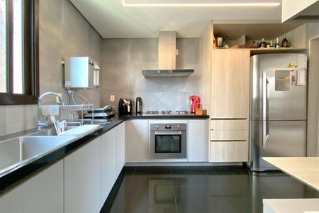 Apartamento à venda com 150m², 4 quartos e 4 vagasCozinha