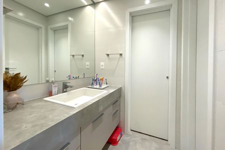 Apartamento à venda com 150m², 4 quartos e 4 vagasBanheiro das Semi suites